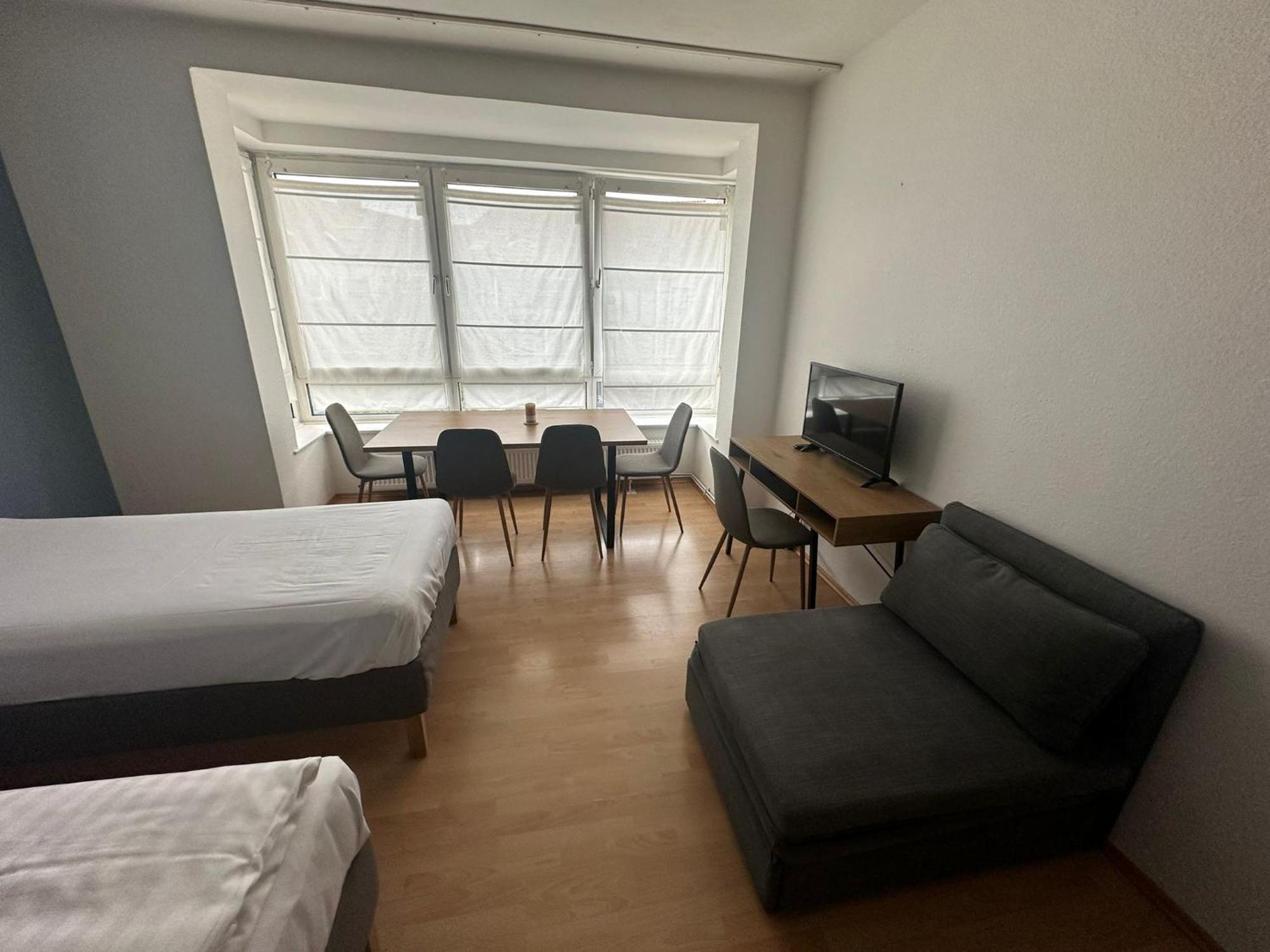 Hami Apartment *